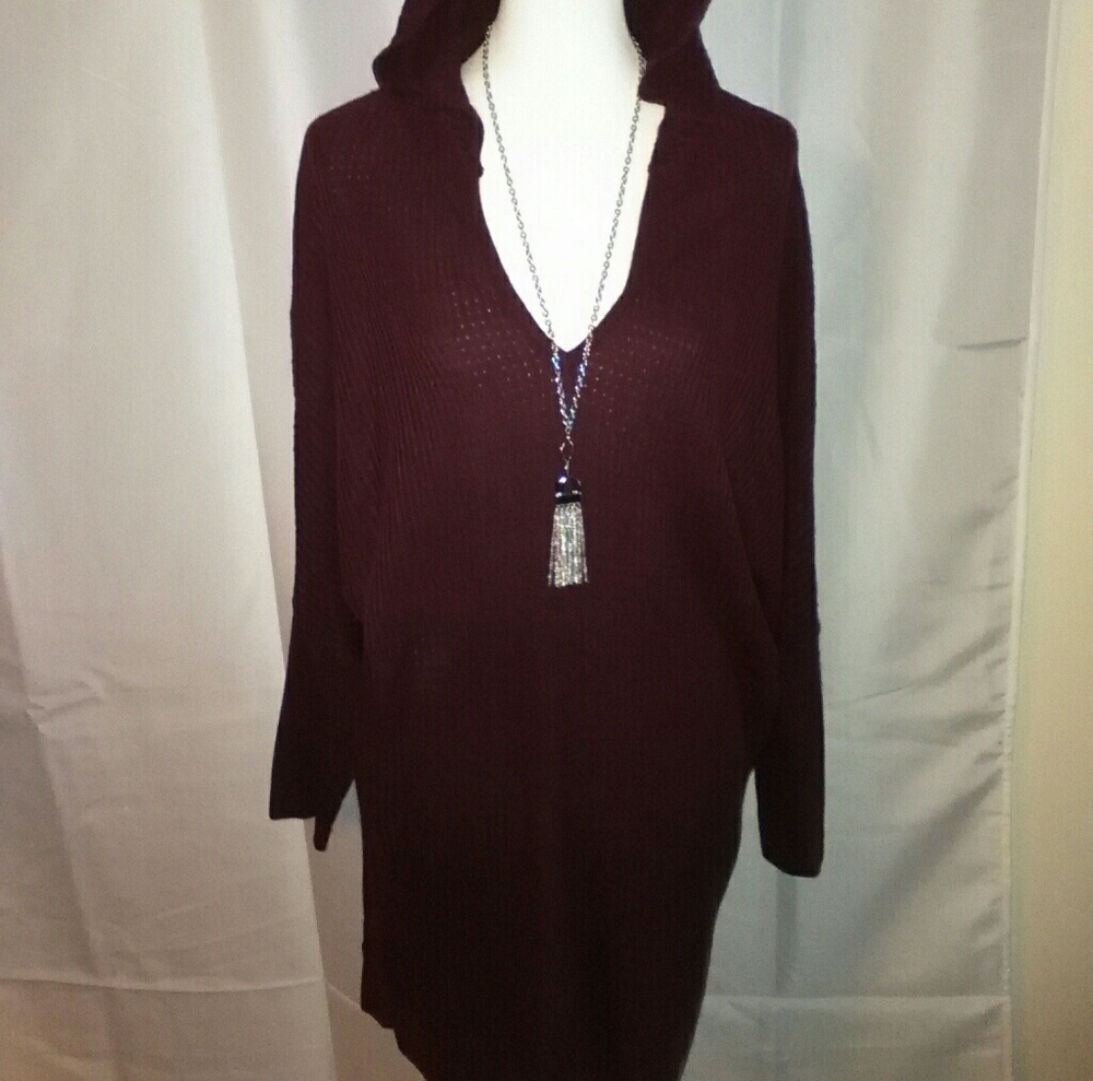 NWT bordeaux long hooded sweater